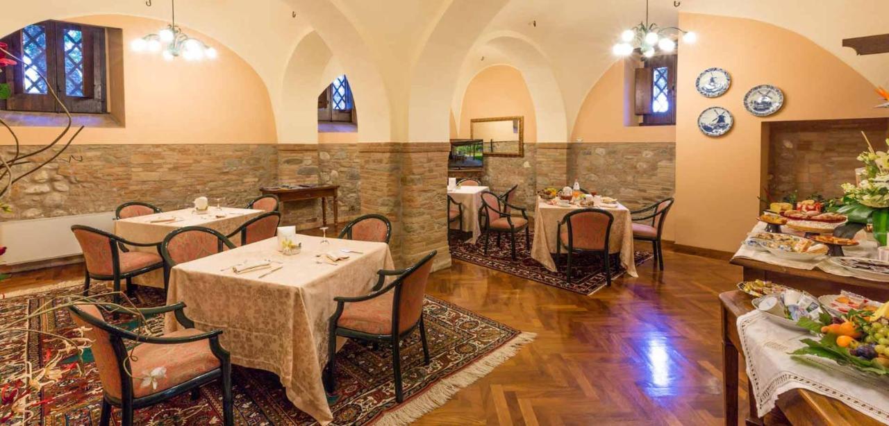 Hotel Corte Dei Tini Teramo Exterior photo