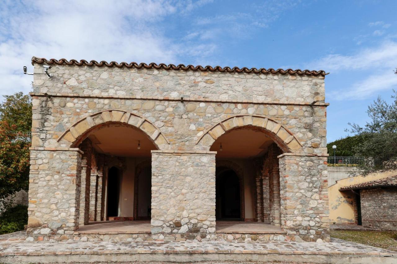Hotel Corte Dei Tini Teramo Exterior photo